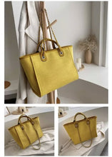 Load image into Gallery viewer, Paris - Tote w Chain