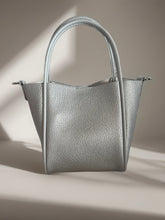 Load image into Gallery viewer, Miniz -Tote Bag
