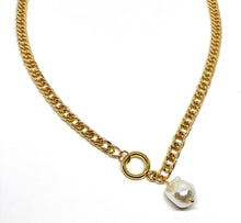 Load image into Gallery viewer, Chain &amp; Pearl Necklace
